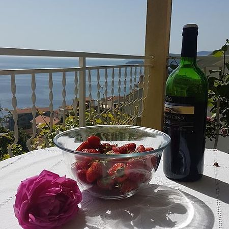 Apartmani Famelja Jovanovic Sveti Stefan Exterior foto