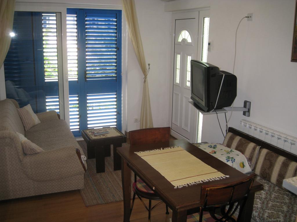 Apartmani Famelja Jovanovic Sveti Stefan Zimmer foto