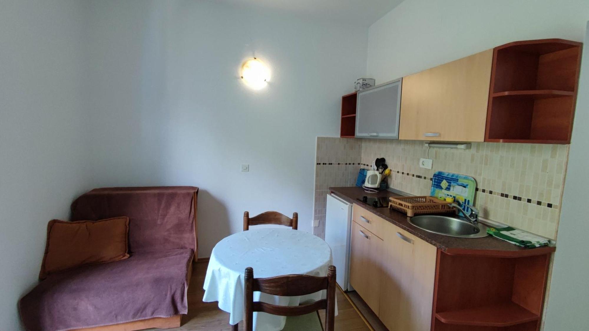 Apartmani Famelja Jovanovic Sveti Stefan Zimmer foto