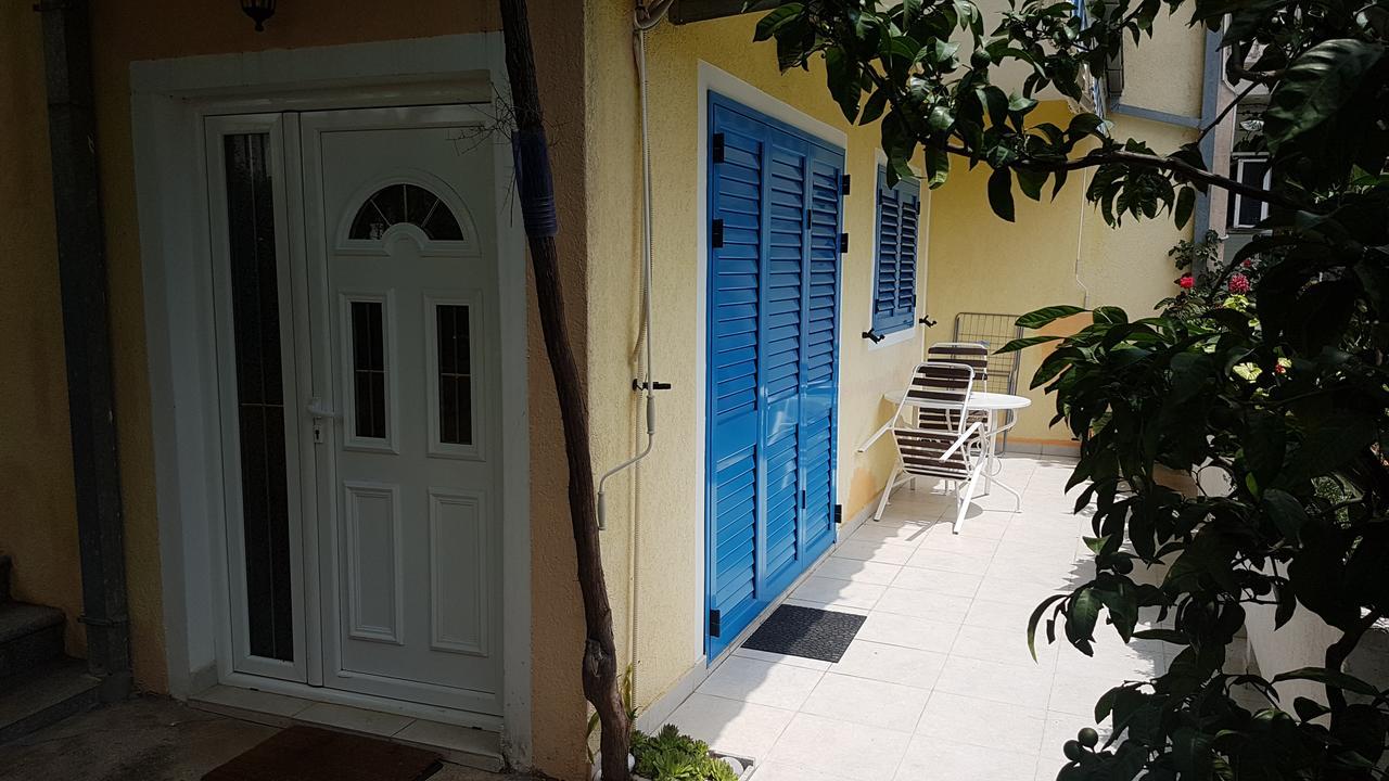 Apartmani Famelja Jovanovic Sveti Stefan Exterior foto
