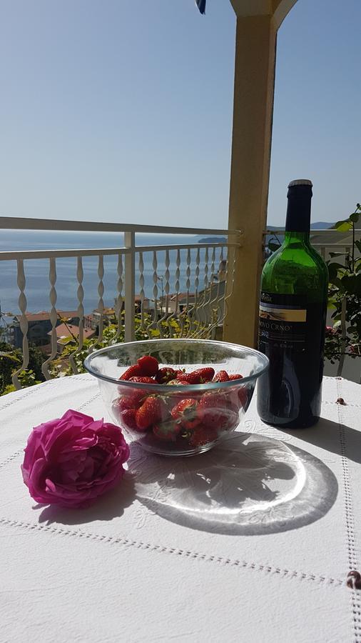 Apartmani Famelja Jovanovic Sveti Stefan Exterior foto